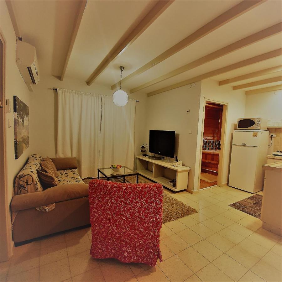 בחצר של טובה Appartement Hazon Buitenkant foto